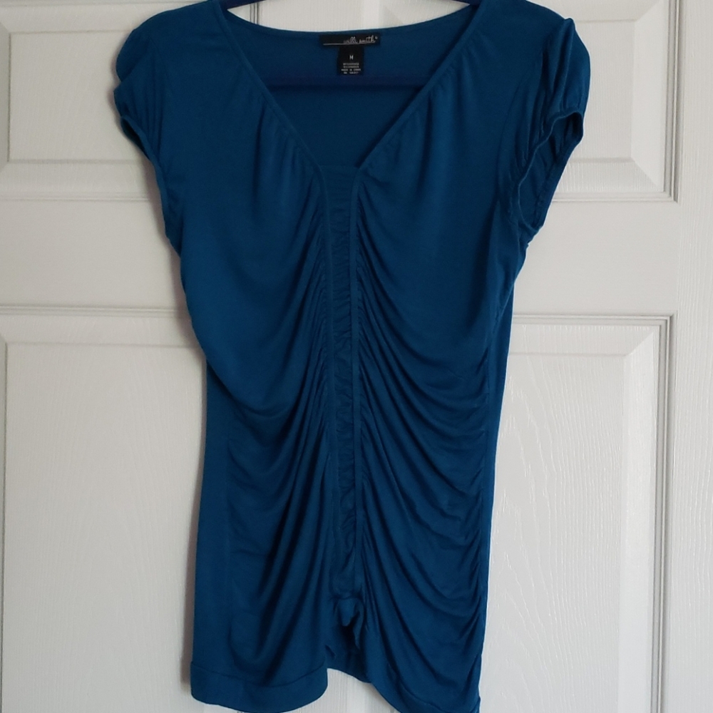 Cinched blue shirt